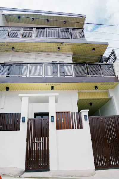 Buenas Diaz Staycation